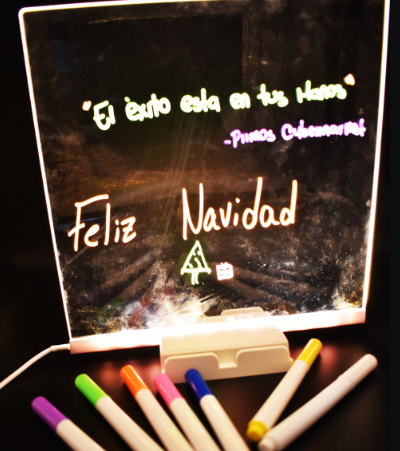 Tablero en Acrilico + 7 Marcadores